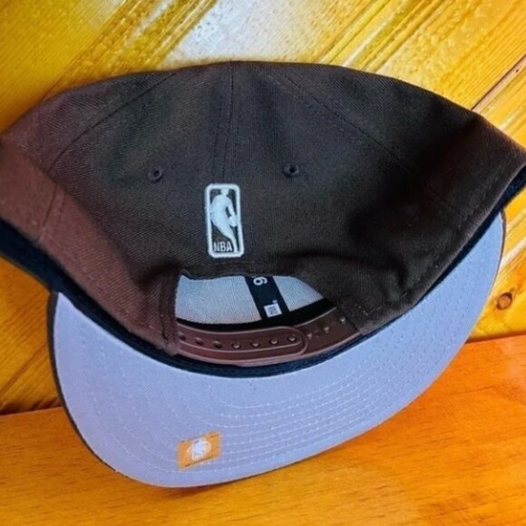 New Era Los Angeles Lakers Snapback Cap - Picture 2 of 3